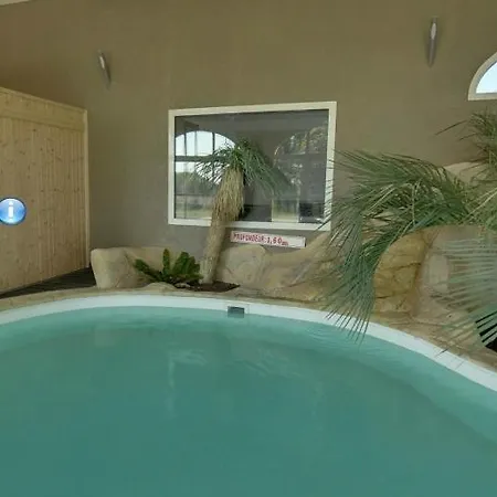 De La Louee מלון 3*