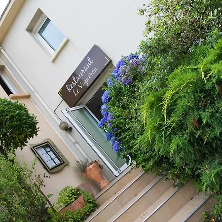 De La Louee Hotel 3*